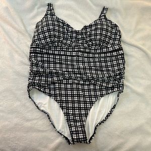 NWT Ann Cole swimsuit, 22W